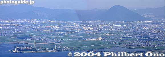 Kusatsu as seen from Mt. Hiei
Karasuma Peninsula is also visible.
Keywords: shiga prefecture kusatsu