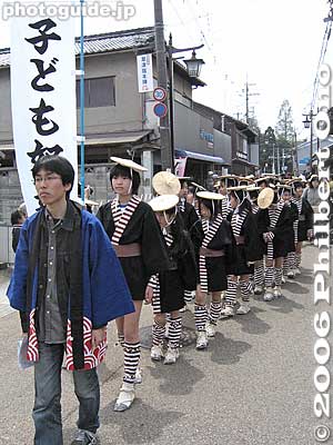 Children's procession 子供奴道中
Keywords: shiga kusatsu shukuba matsuri festival
