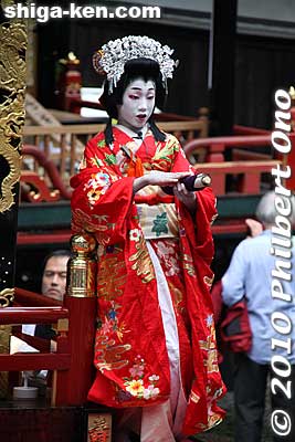 Keywords: shiga maibara hikiyama kabuki floats matsuri festival boys