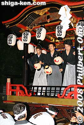 Sho-ouzan float performed in Oct. 2008. 松翁山
Keywords: shiga maibara hikiyama kabuki floats matsuri festival boys