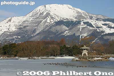 Snowcapped Mt. Ibuki and Mishima Pond in winter in Maibara.
Keywords: shiga maibara mt. ibuki ibukiyama mountain shigabestviews