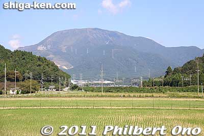 Mt. Ibuki as famed haiku poet Basho must have seen it.
Keywords: shiga maibara kashiwabara-juku nakasendo shukuba