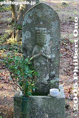 Close-up of Kannon statue
Keywords: shiga maibara kashiwabara kiyotaki tokugen-in temple kannon stone statues