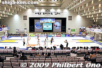 Inside the Shiga Prefectural Cultural and Industrial Exchange Hall prepared for the bj-league pro basketball game. 
Keywords: shiga maibara lakestars basketball game bj-league 