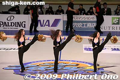 Line dance and kick
Keywords: shiga maibara lakestars basketball game bj-league cheerleaders