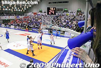 Next to me were noisy fans.
Keywords: shiga maibara lakestars basketball game bj-league 