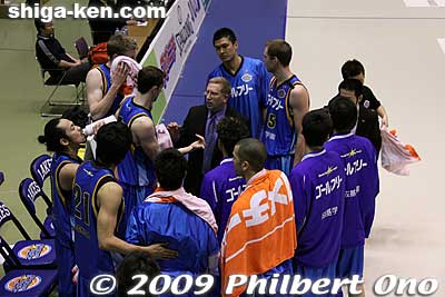 Team huddle
Keywords: shiga maibara lakestars basketball game 