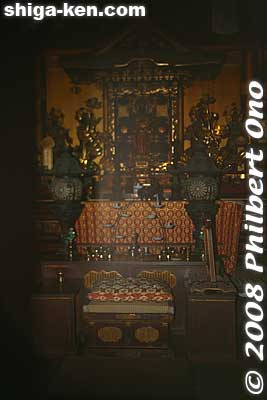 Altar inside Hondo.
Keywords: shiga maibara kannonji temple tendai buddhist 
