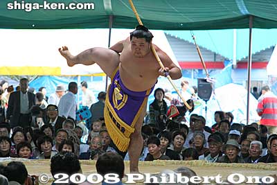 Yumitorishiki 弓取式
Keywords: shiga maibara sumo exhibition tournament wrestlers rikishi ozumo