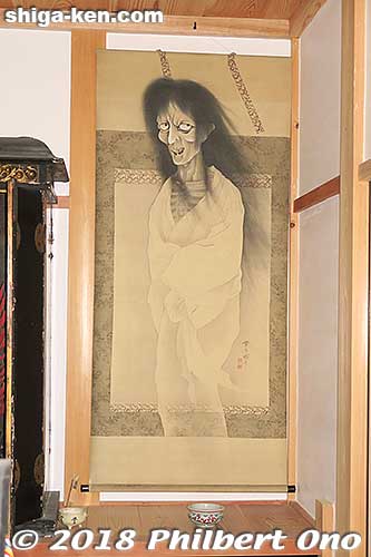 The famous "ghost scroll painting" by Shimizu Setsudo at Tokugen-in Temple in Kiyotaki, Maibara, Shiga.
清水節堂（1876–1951） 幽霊図
Keywords: shiga maibara kashiwabara kiyotaki tokugenin tendai buddhist temple
