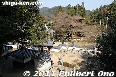 View from the hill.
Keywords: shiga maibara kashiwabara kiyotaki tokugenin temple kyogoku clan graves cemetery