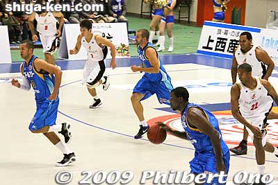Gary Hamilton #2
Keywords: shiga moriyama lakestars pro basketball game bj-league Osaka Evessa