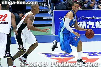 Bobby Nash #33
Keywords: shiga moriyama lakestars pro basketball game bj-league Osaka Evessa