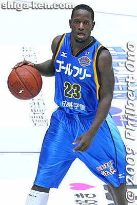 Mike Hall
Keywords: shiga moriyama lakestars pro basketball game bj-league Osaka Evessa