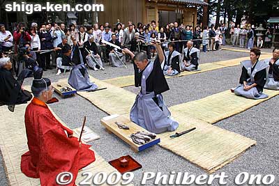 Keywords: shiga moriyama shimoniikawa jinja shrine sushikiri matsuri festival sushi-kiri 