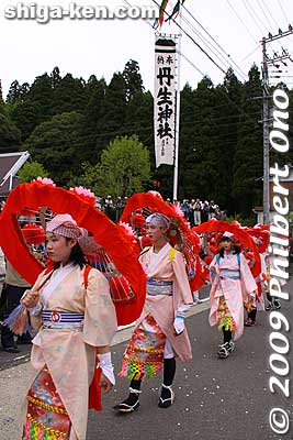 There were 14 Hana-yakko dancers.
Keywords: shiga nagahama yogo chawan matsuri float festival 