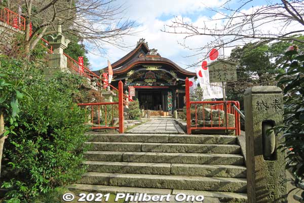 Path to Karamon Gate.
Keywords: shiga nagahama Lake Biwa Chikubushima Hogonji karamon gate
