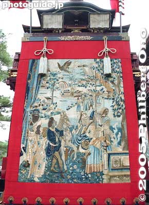 Tapestry may have a western design.
Keywords: shiga nagahama hikiyama matsuri festival float kabuki boys 
