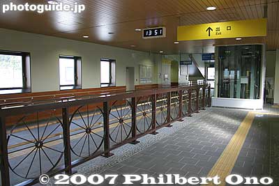 Corridor
Keywords: shiga nagahama kinomoto station