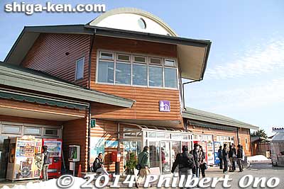 Kohoku Mizudori Station, a local roadside shop/restaurant for tourists traveling by car.
Keywords: shiga nagahama Kohoku Mizudori Station michinoeki