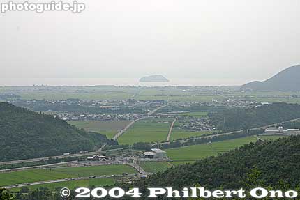 View of Lake Biwa and Chikubushima island.
Keywords: shiga nagahama kohoku-cho odani castle mt. mountain 