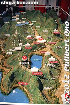 Model of the Battle of Shizugatake site at Mt. Shizugatake and Lake Yogo. It explained how the forces of both sides gathered in this area and fought/retreated.
Keywords: shiga nagahama sengoku expo taiga furusato-haku samurai
