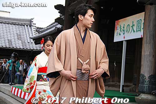 Celebrities will join the stage program (talk show).
Keywords: shiga nagahama shusse matsuri festival kimono ladies women