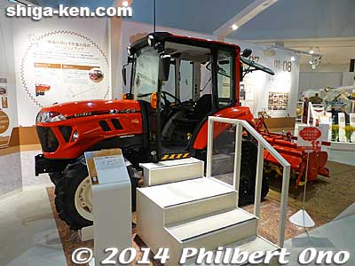 Current model of a Ride-on tractor.
Keywords: shiga nagahama yanmar museum