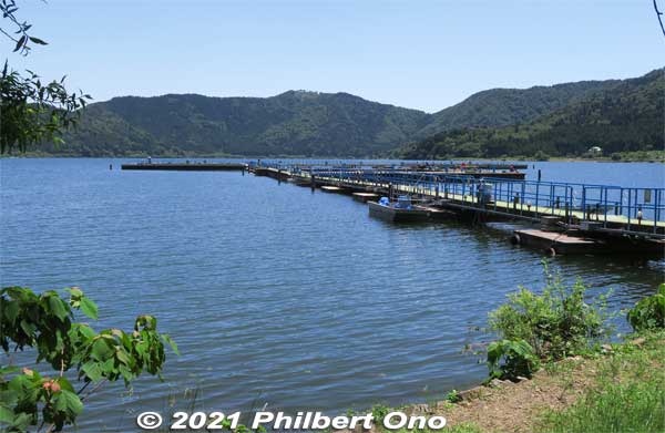Fishing pier when fishing is in season (usually in winter). Like Lake Biwa, Lake Yogo is full of invasive species, especially bluegill. You can make some money by catching invasive fish and selling them to the local cooperative.
Keywords: shiga nagahama lake yogo