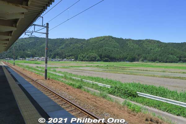 Scenery from JR Yogo Station's northern side.
Keywords: shiga nagahama lake yogo