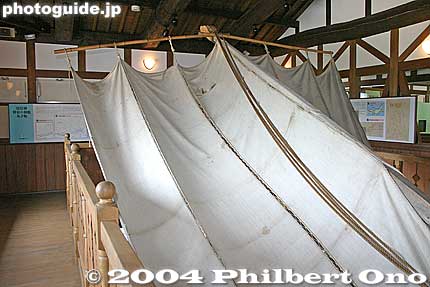 The sail is made of thick cotton material, replacing the old straw mat that didn't last long.
Keywords: shiga nagahama nishi azaicho marukobune