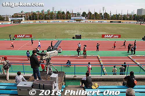 Ojiyama Stadium has served as the start and finish line for the Biwako Mainichi Marathon since 1965.
Keywords: shiga otsu biwako mainichi lake biwa marathon