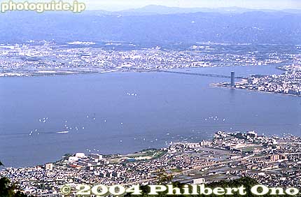 View of Lake Biwa and Otsu. Omi Ohashi Bridge in the background. The towering building is Otsu Prince Hotel.
Keywords: shiga otsu lake biwa