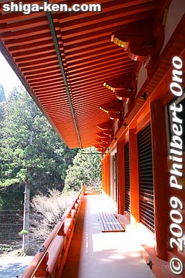 Yokawa Chudo Hall balcony
Keywords: shiga otsu enryakuji buddhist temple tendai 