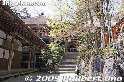 Steps going to the Hondo Hall, Ishiyama-dera's main worship hall and a National Treasure.
Keywords: shiga otsu ishiyama-dera buddhist temple