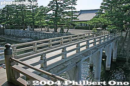 Bridge from shore
Keywords: shiga otsu katata ukimido floating temple buddhist mangetsuji lake biwa kosei