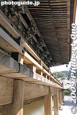 Kondo Hall veranda
Keywords: shiga otsu miidera onjoji temple tendai buddhist sect national treasure