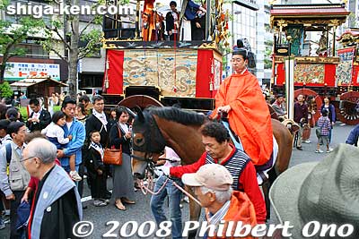 Shrine priest on horseback.
Keywords: shiga otsu matsuri festival floats 