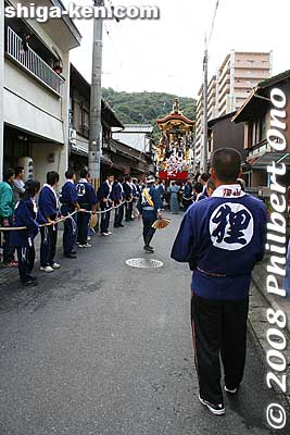 So let me introduce all the thirteen floats of the Otsu Matsuri.
Keywords: shiga otsu matsuri festival floats 