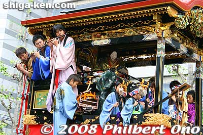 Genji-yama musicians.
Keywords: shiga otsu matsuri festival floats 