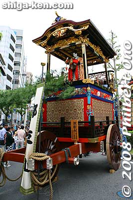 The tenth float was Kakkyo-yama, originally built in 1693. 郭巨山／後在家町・下小唐崎町
Keywords: shiga otsu matsuri festival floats 