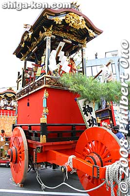 The thirteenth and last float was Jingu Kogo-yama, originally built in 1749. 神功皇后山／猟師町
Keywords: shiga otsu matsuri festival floats 