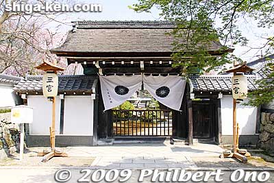 Gate to a temple in Sakamoto.
Keywords: shiga otsu sakamoto temple 