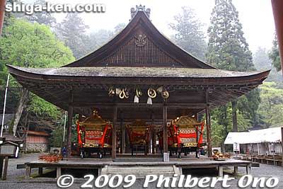 Nishi Hongu Haiden Hall has the mikoshi portable shrines.
Keywords: shiga otsu sanno sai matsuri festival 