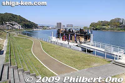 Dock for Setagawa River boat cruise in Otsu.
Keywords: shiga otsu seta river boat