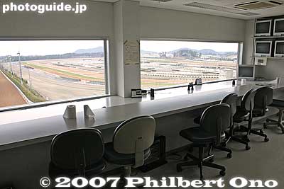 Inside the observation building's press room.
Keywords: shiga ritto jra training center horse race racing thoroughbred