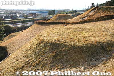 The tumuli in Ritto are estimated to have been built during the 6th to 7th centuries.
Keywords: shiga ritto tumuli tumulus kofun shigabesthist