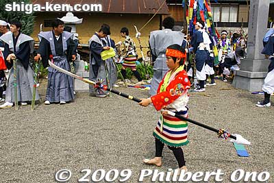 Keywords: shiga ryuo-cho kenketo matsuri festival jinja shrine naginata odori 