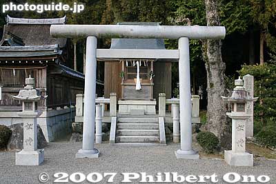 Affiliate shrine next to the Nishi Honden.
Keywords: shiga ryuo-cho ryuou namura shrine jinja