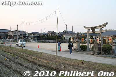 Also this string hung up here?
Keywords: shiga ryuo-cho kobiyoshi jinja shrine yuge himatsuri fire festival 